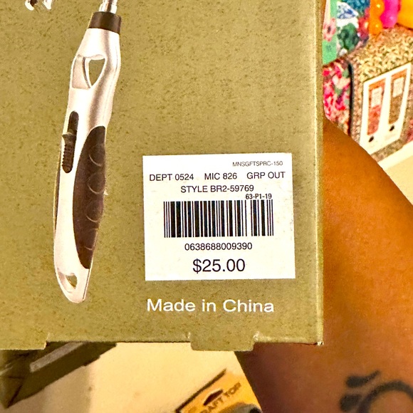 NIB Super Practical and easy Electric Lighter - Picture 3 of 3